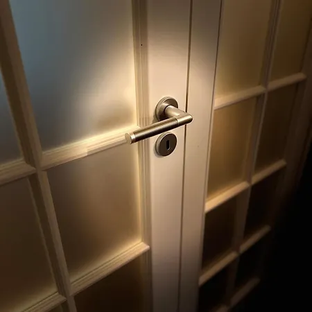 Huoneisto Lentokenttaemajoitus - Self Service! Hyryla